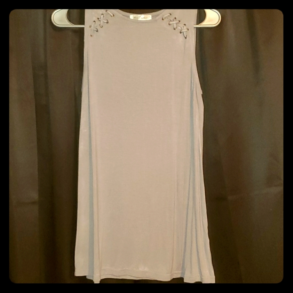 Grey sleeveless shirt